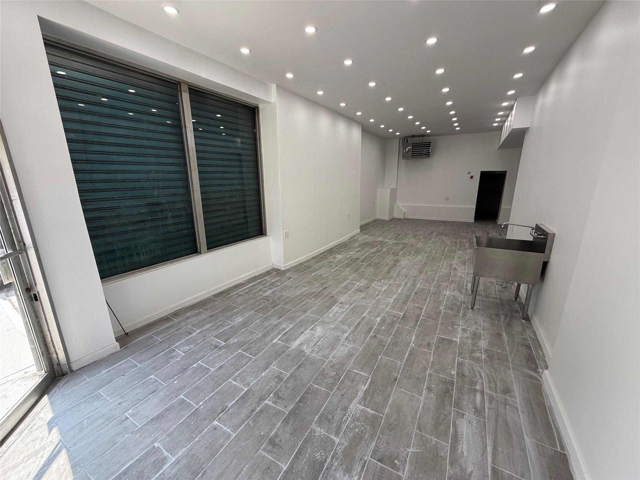 Commercial Lease Beech  Bronx, NY 10454, MLS-882269-2