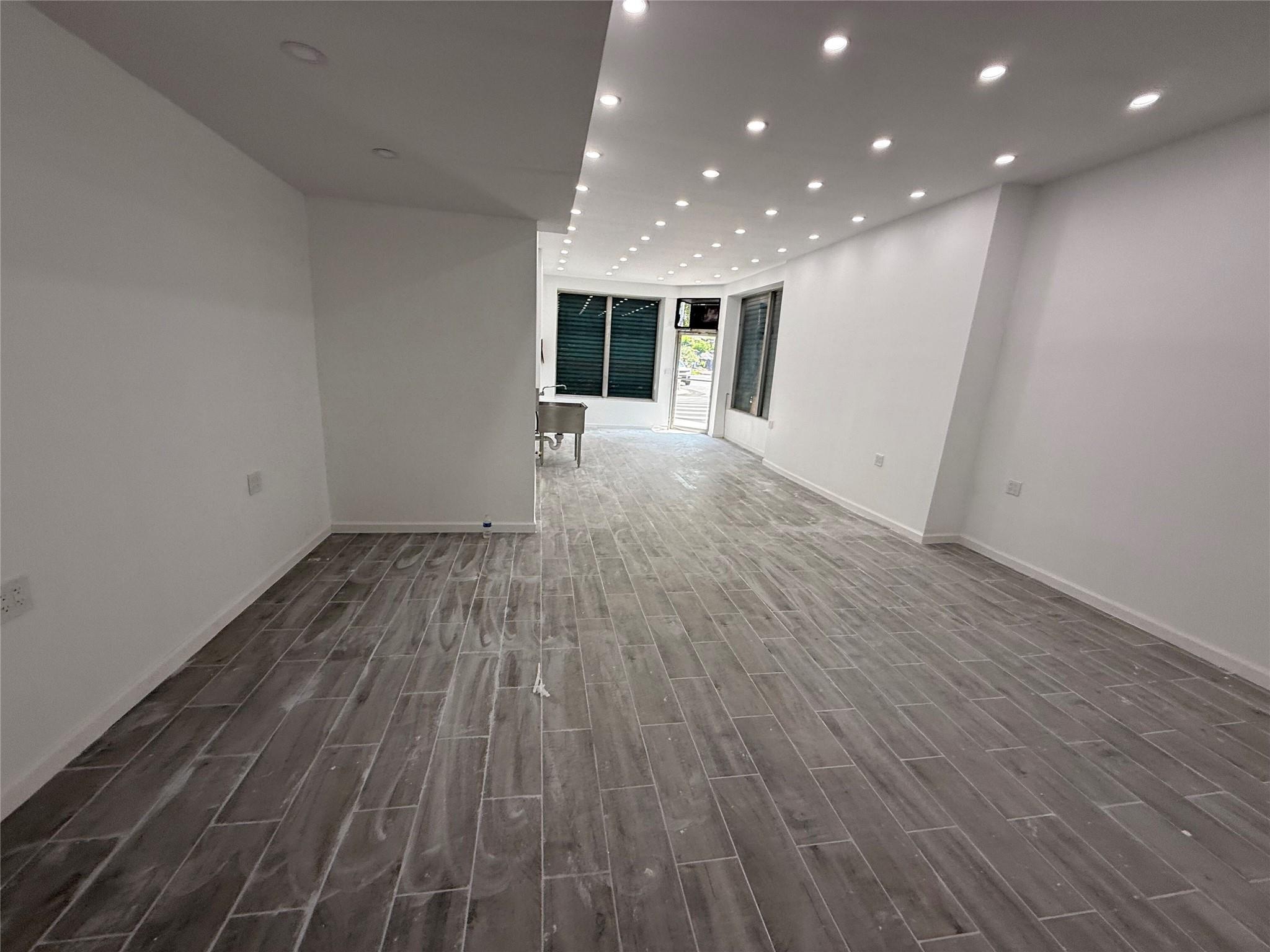 Commercial Lease Beech  Bronx, NY 10454, MLS-882269-3