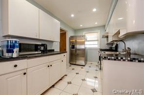 Single Family 82 Queens, NY 11426, MLS-882272-5