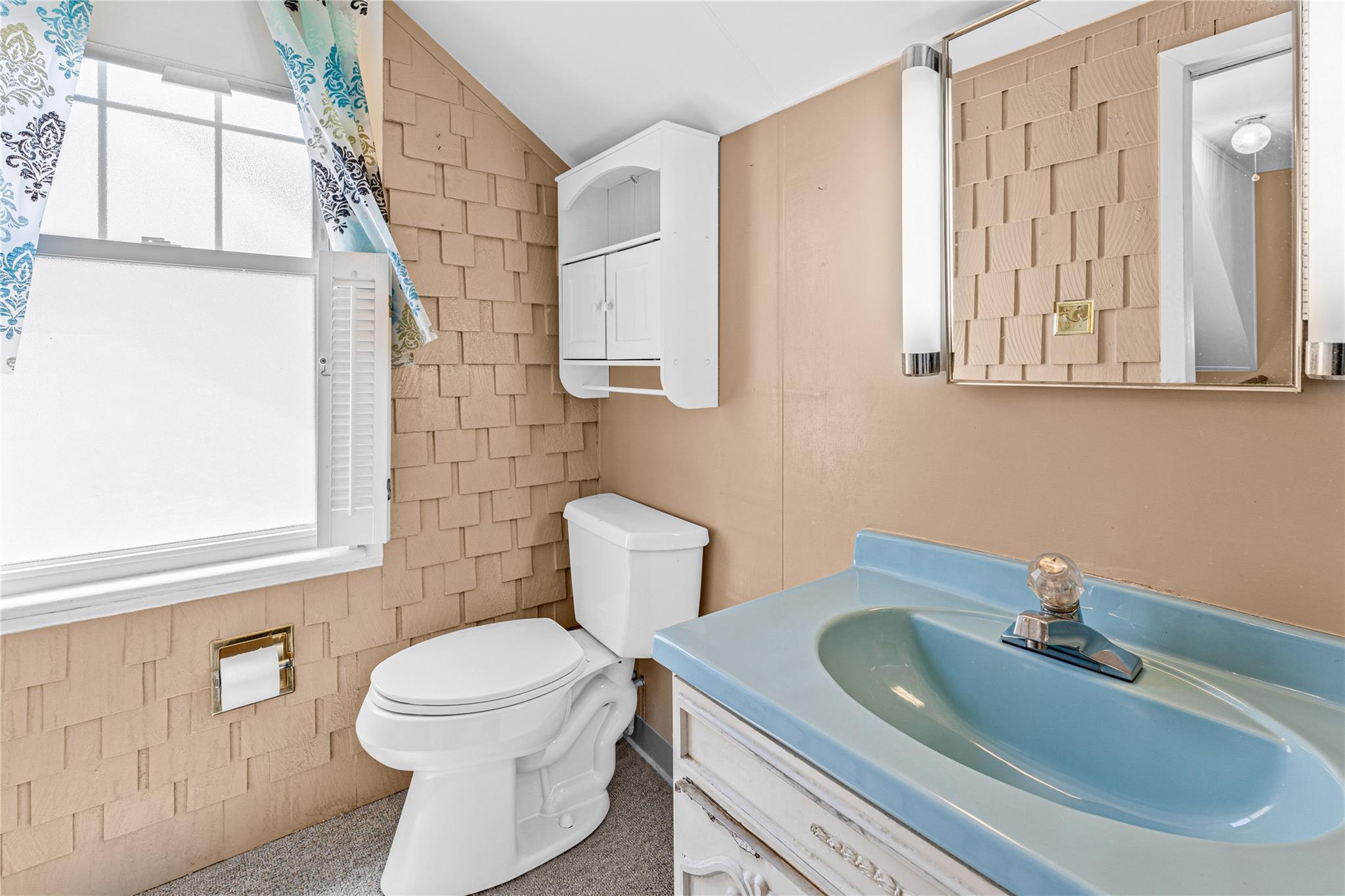 Single Family Albany  Ulster County, NY 12401, MLS-882312-8