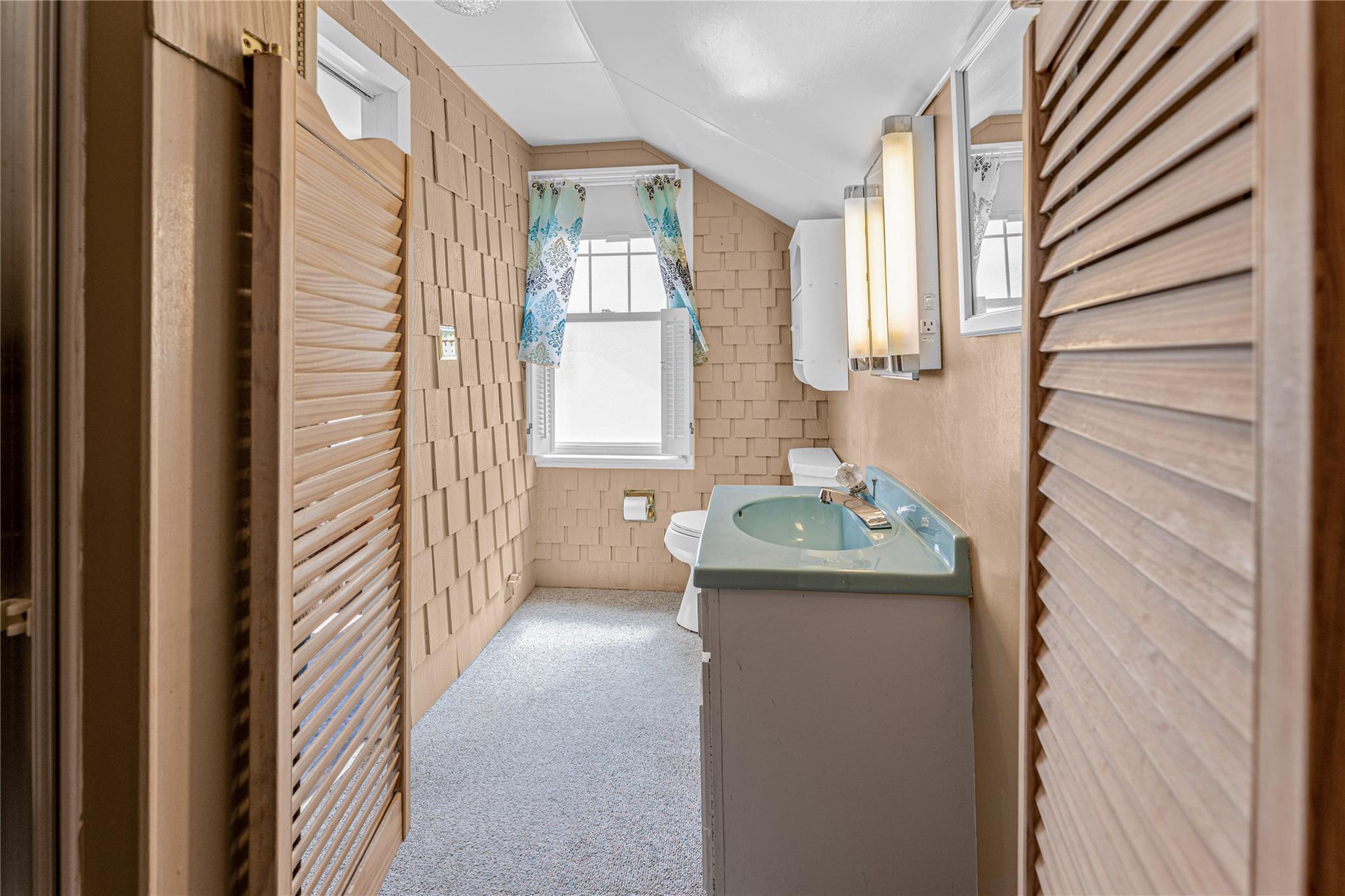 Single Family Albany  Ulster County, NY 12401, MLS-882312-9