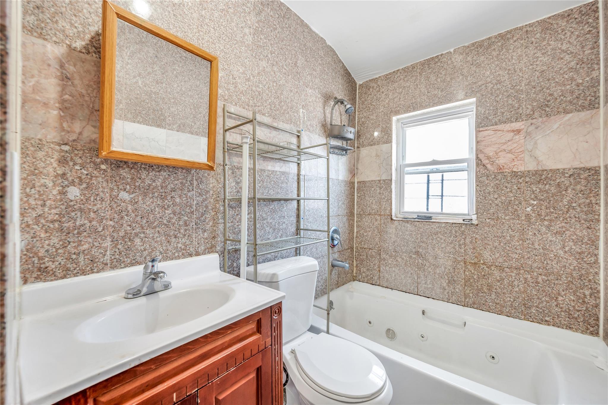 Single Family 119th Queens, NY 11412, MLS-882313-10