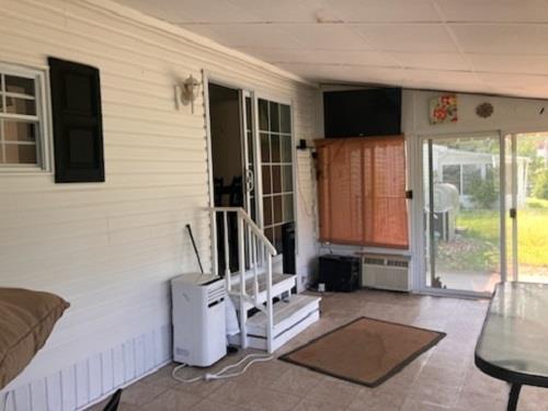 Single Family Old Country Road  Suffolk County, NY 11901, MLS-882329-15