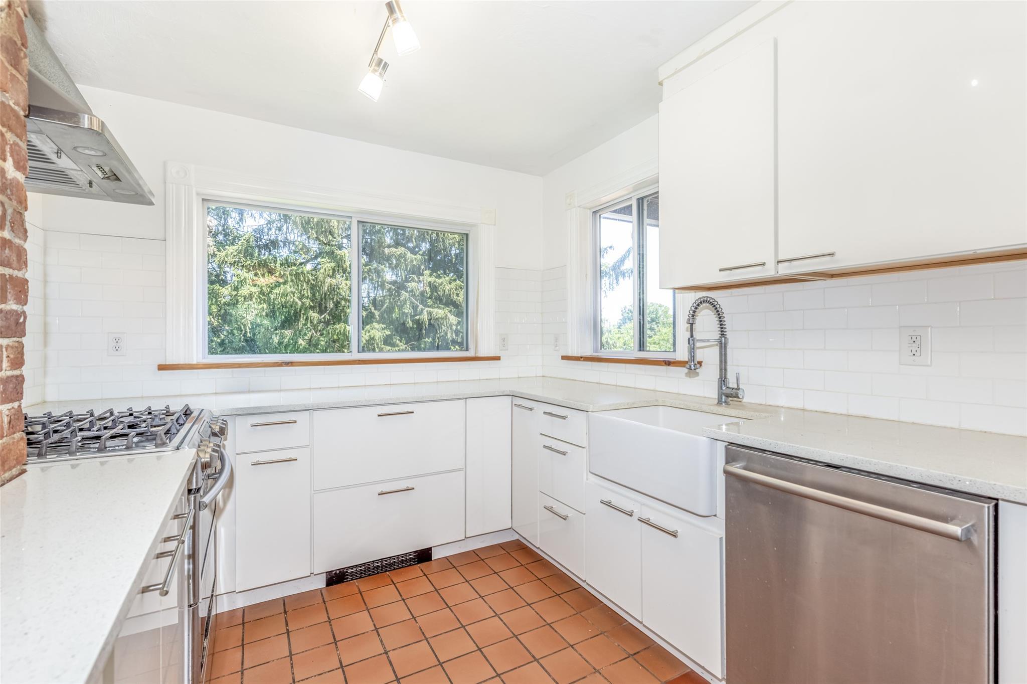 Single Family Chapel Hill  Ulster County, NY 12528, MLS-882368-11
