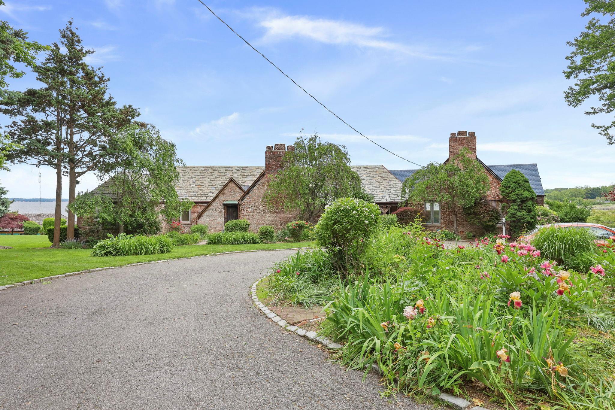 Single Family Cornwells Beach Road  Nassau County, NY 11050, MLS-882374-2