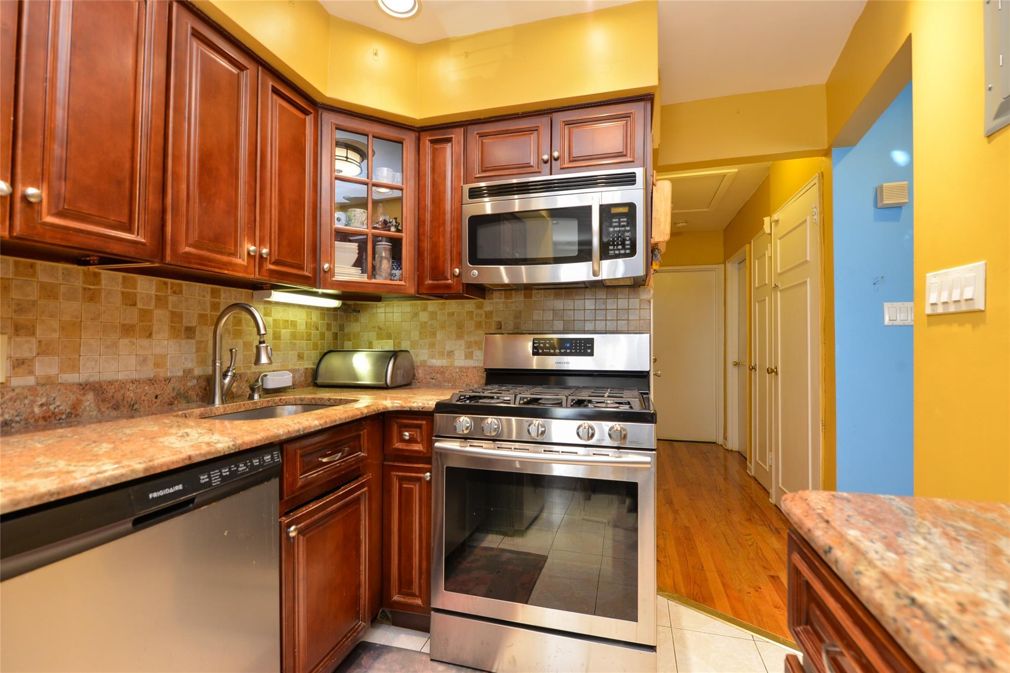Single Family 86th  Brooklyn, NY 11236, MLS-882382-12