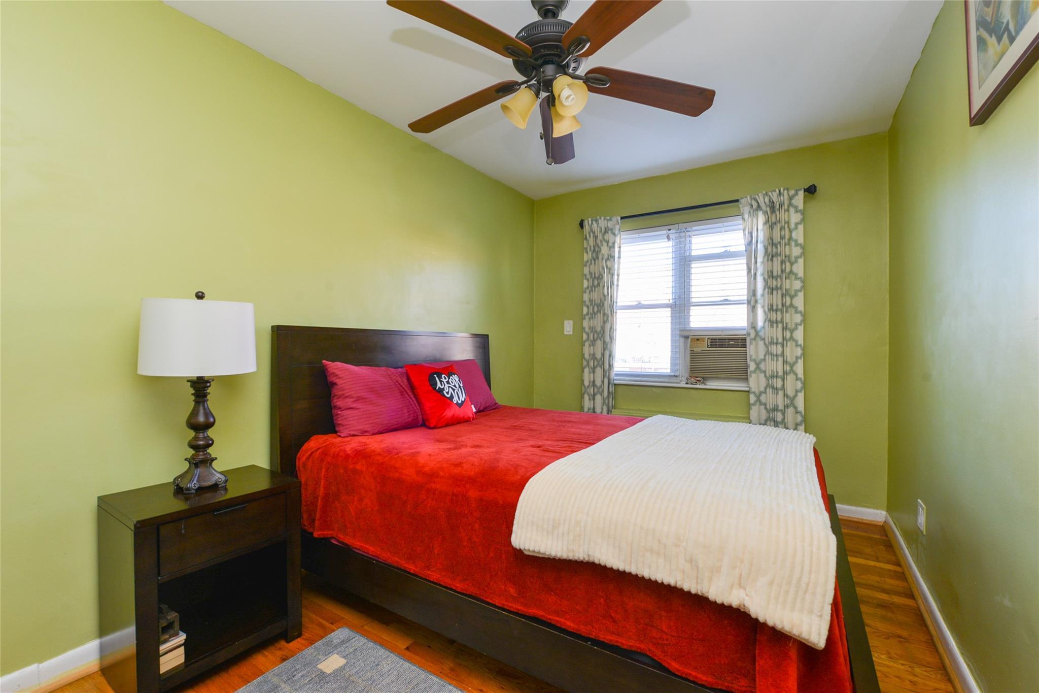Single Family 86th  Brooklyn, NY 11236, MLS-882382-20