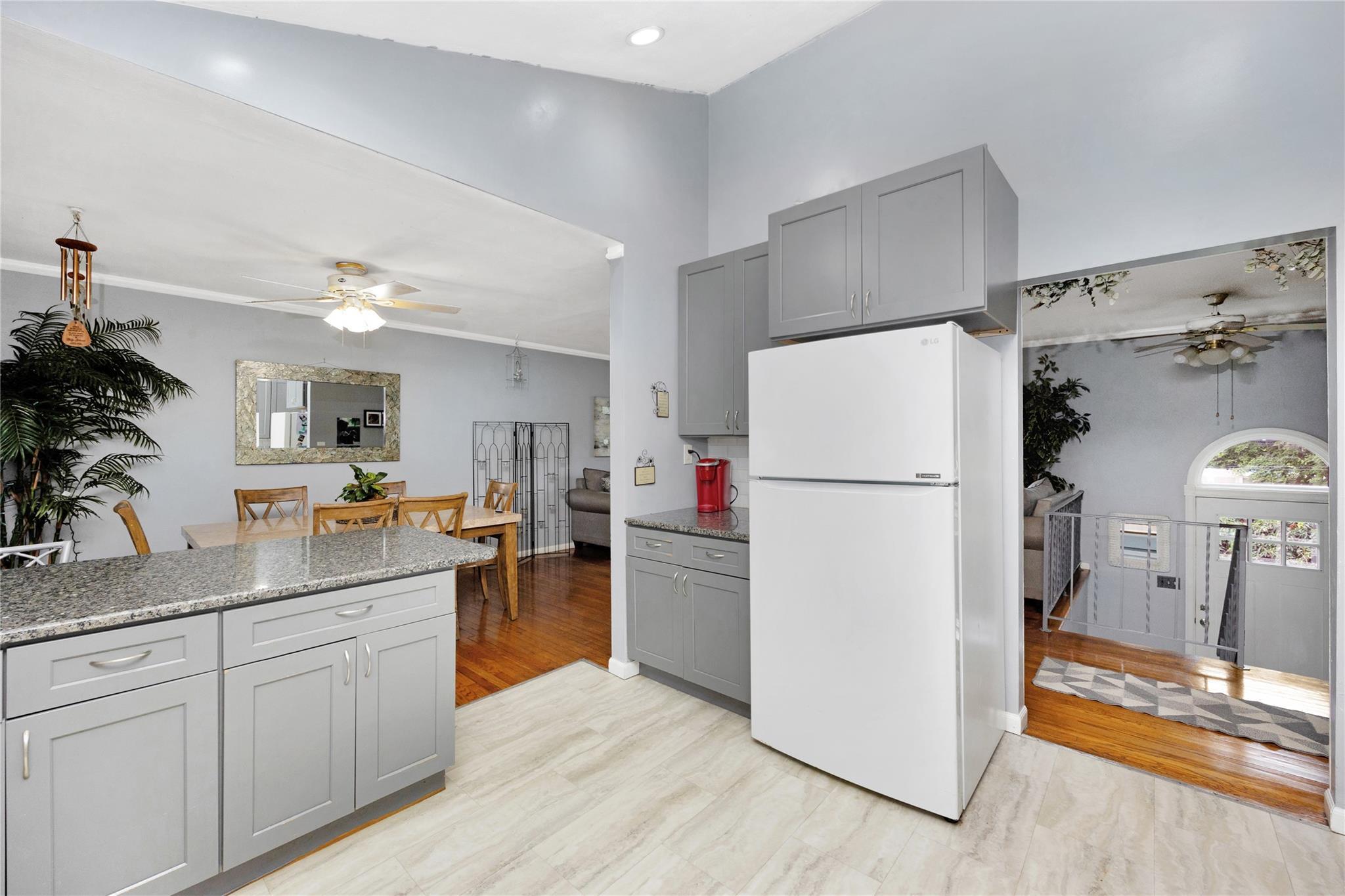 Single Family Shenandoah  Suffolk County, NY 11776, MLS-882406-12