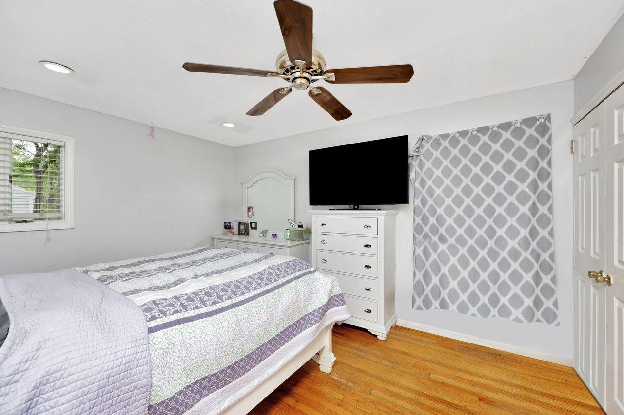 Single Family Shenandoah  Suffolk County, NY 11776, MLS-882406-16