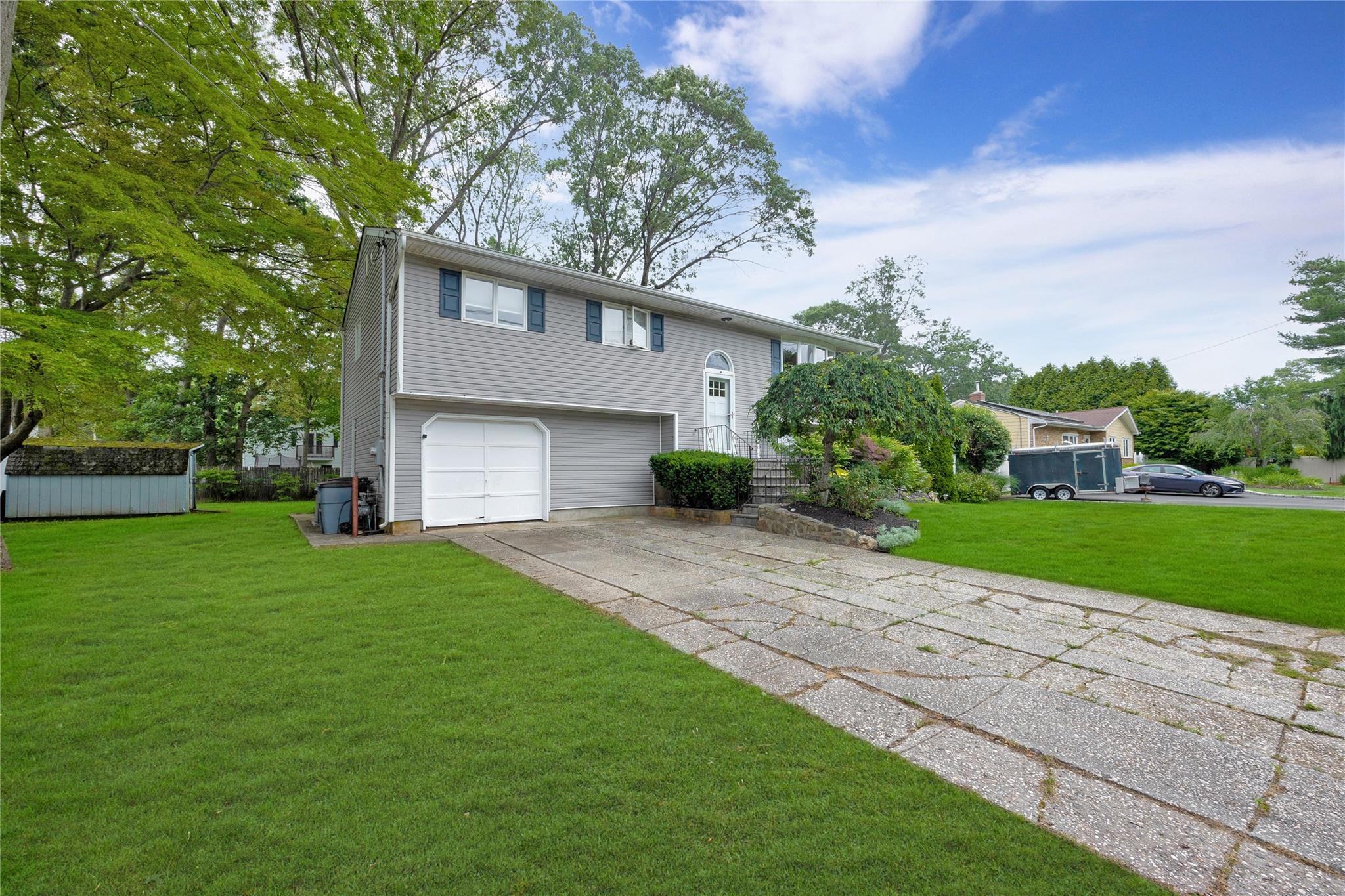 Single Family Shenandoah  Suffolk County, NY 11776, MLS-882406-2