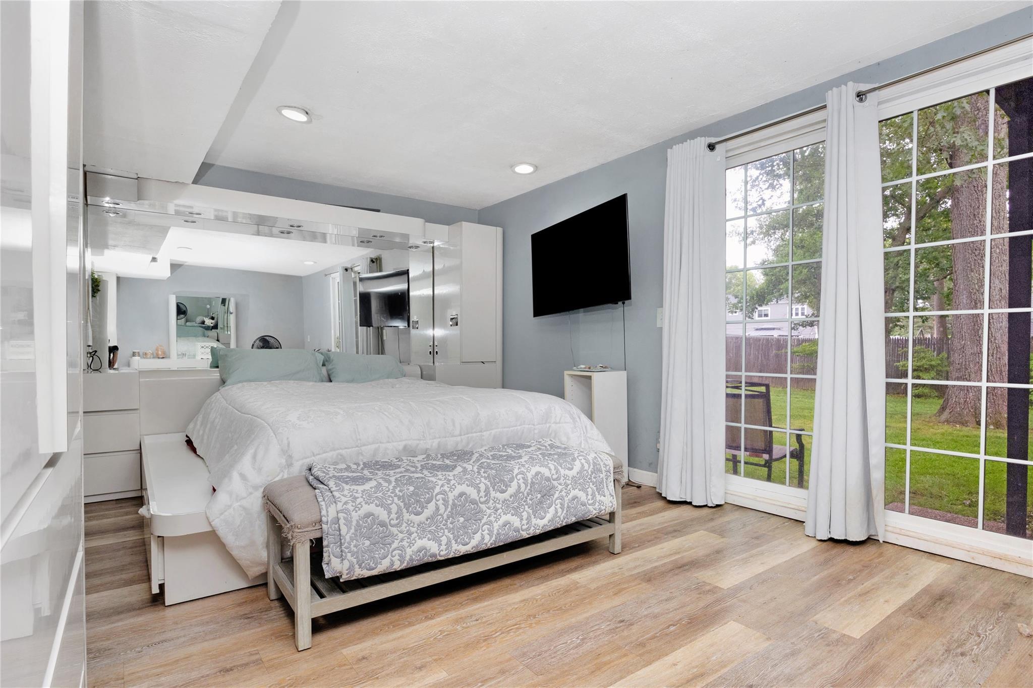 Single Family Shenandoah  Suffolk County, NY 11776, MLS-882406-23