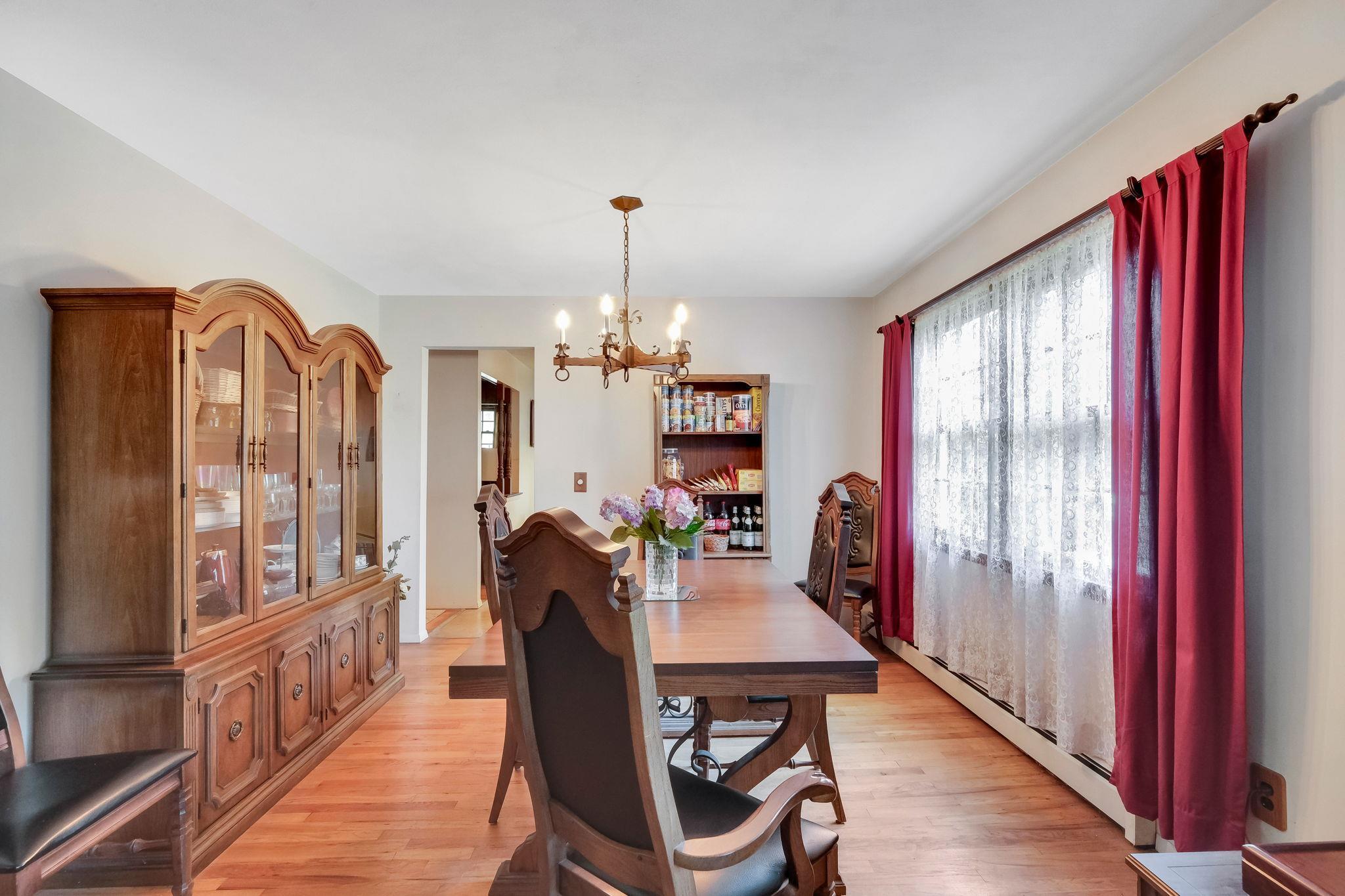 Single Family Bayside  Suffolk County, NY 11763, MLS-882411-10