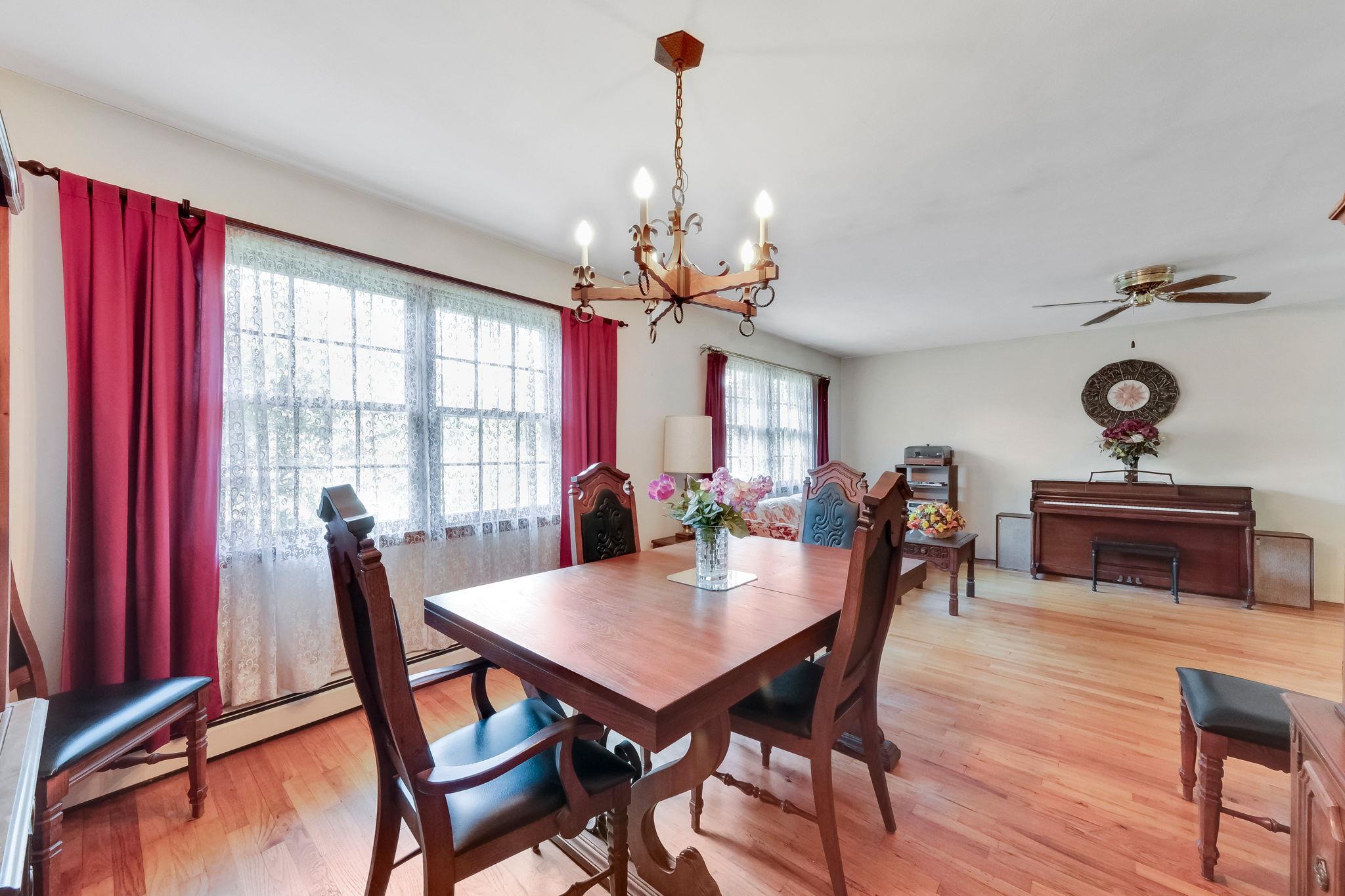 Single Family Bayside  Suffolk County, NY 11763, MLS-882411-11