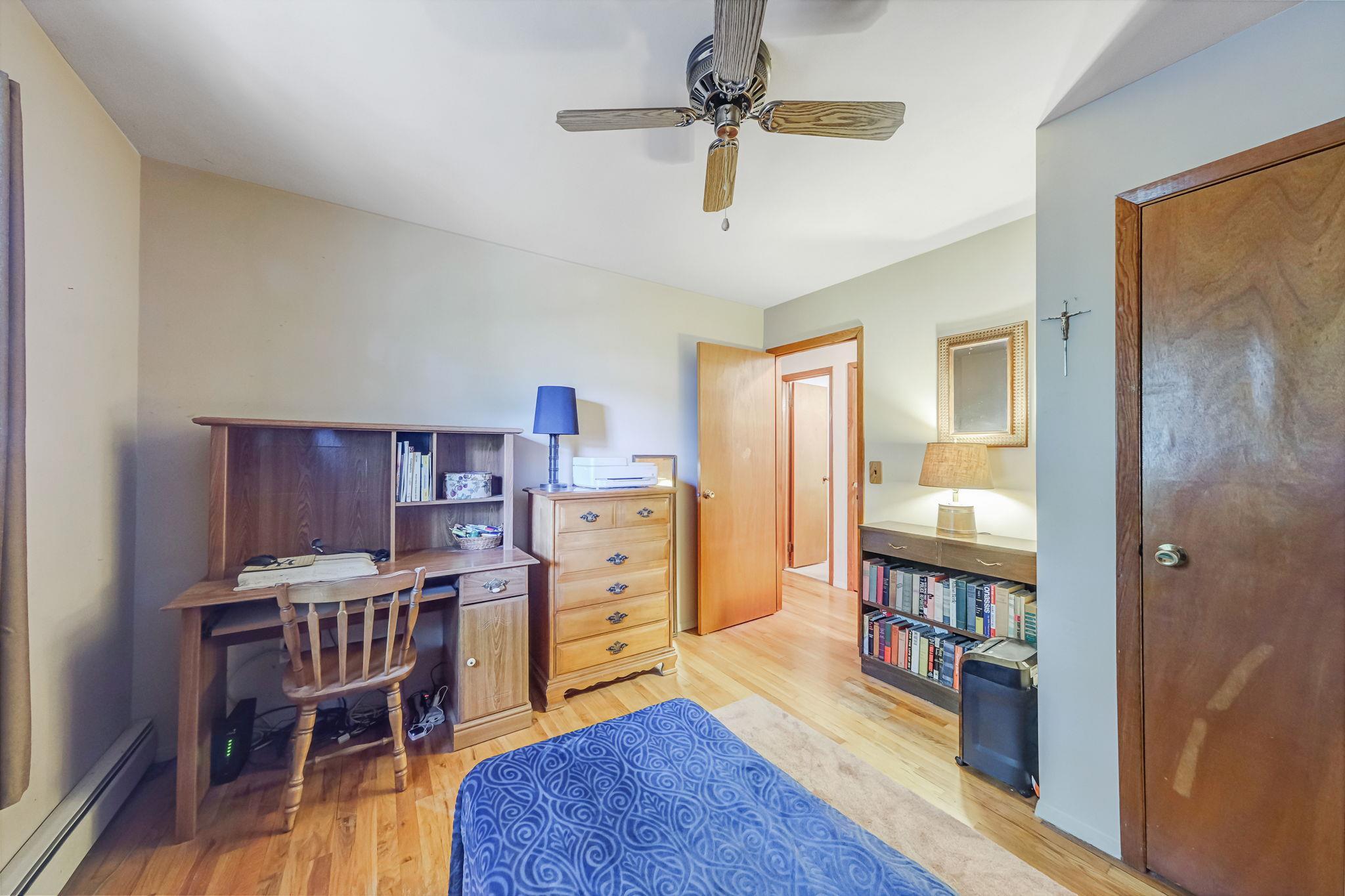 Single Family Bayside  Suffolk County, NY 11763, MLS-882411-18