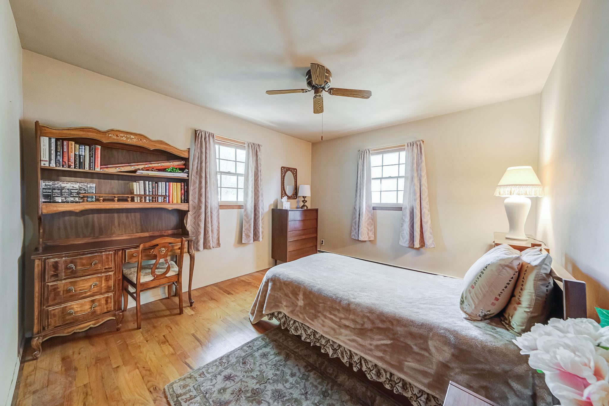 Single Family Bayside  Suffolk County, NY 11763, MLS-882411-19