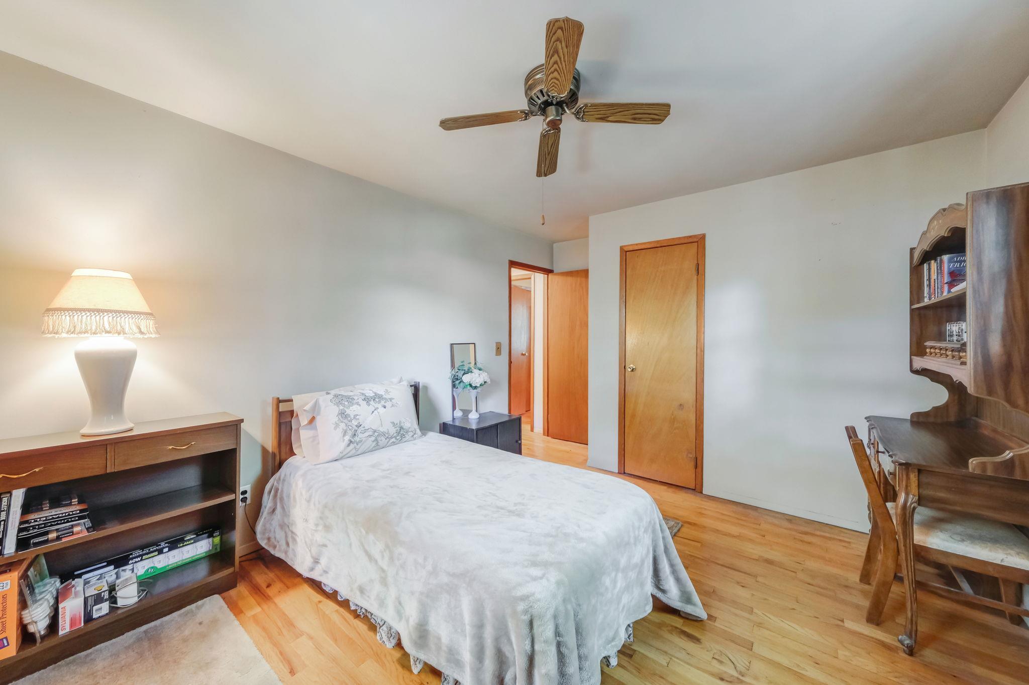 Single Family Bayside  Suffolk County, NY 11763, MLS-882411-20