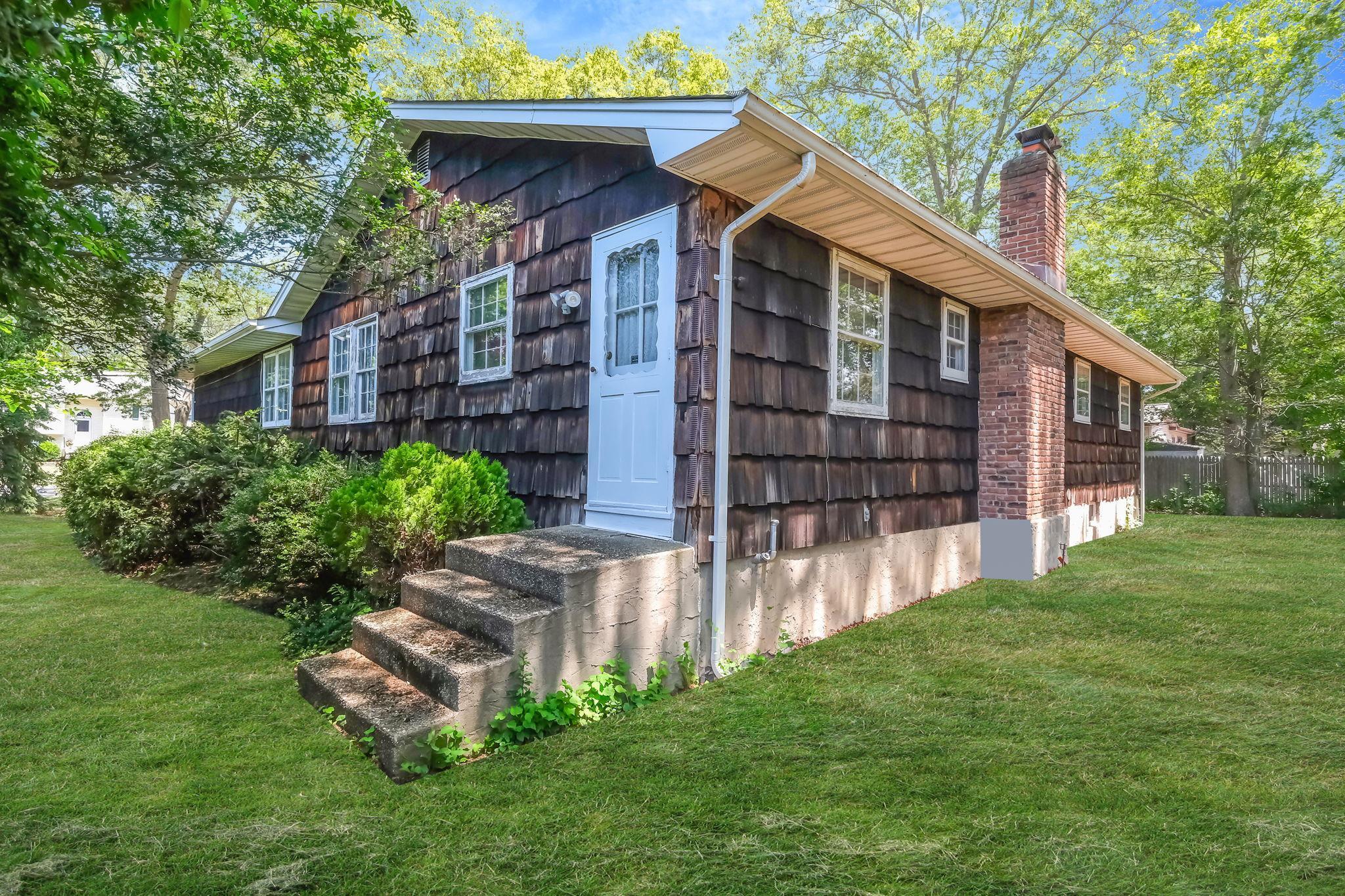 Single Family Bayside  Suffolk County, NY 11763, MLS-882411-30