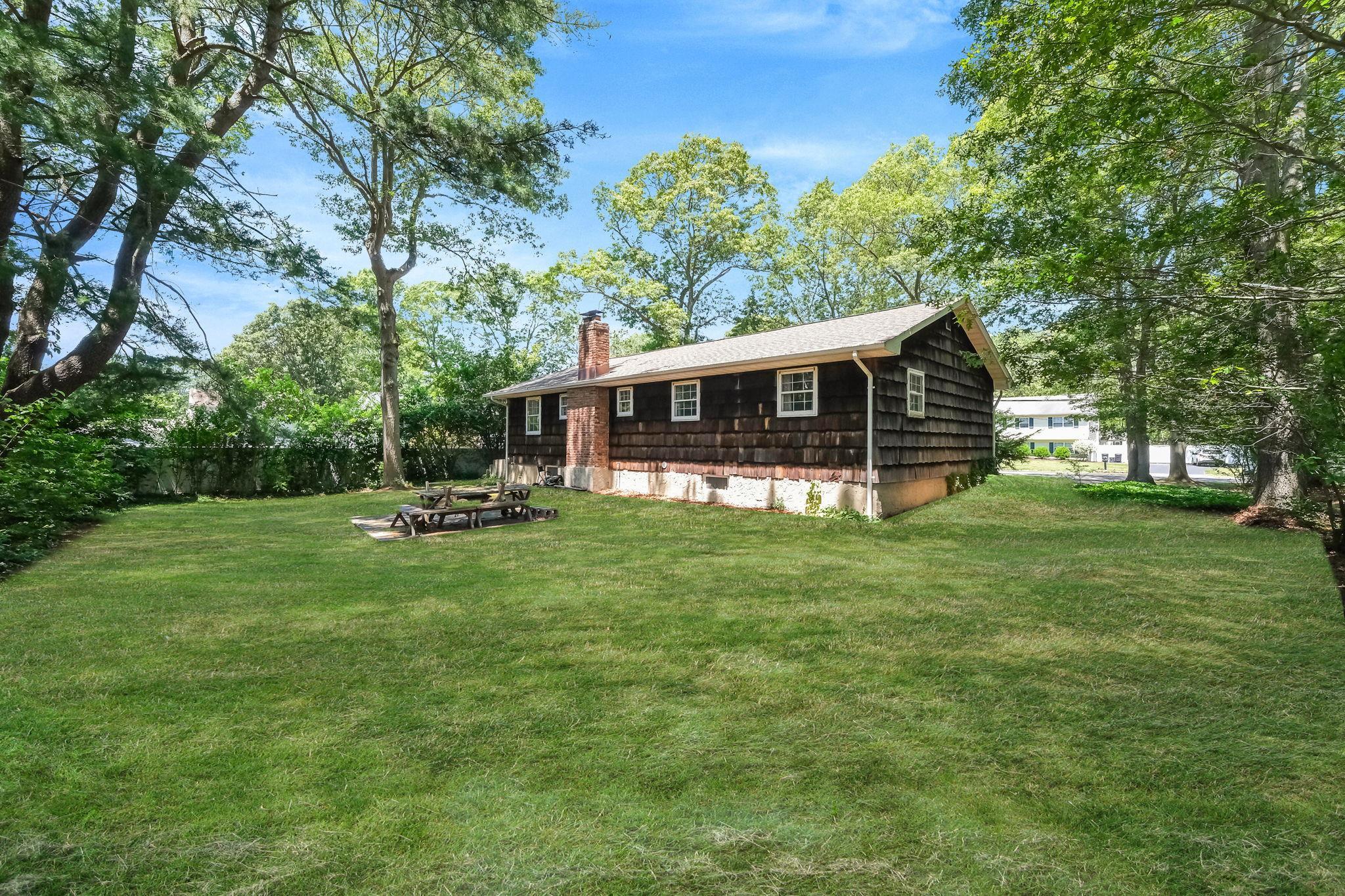 Single Family Bayside  Suffolk County, NY 11763, MLS-882411-32