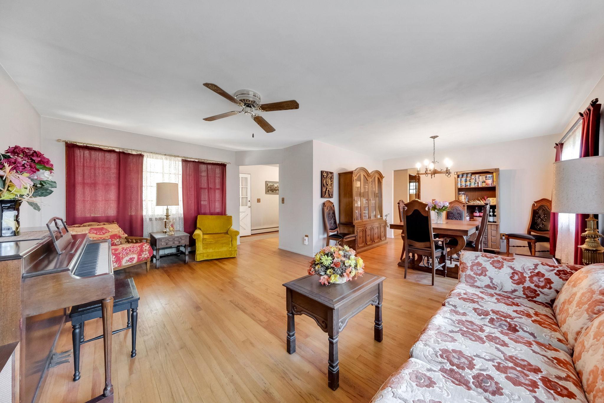 Single Family Bayside  Suffolk County, NY 11763, MLS-882411-9