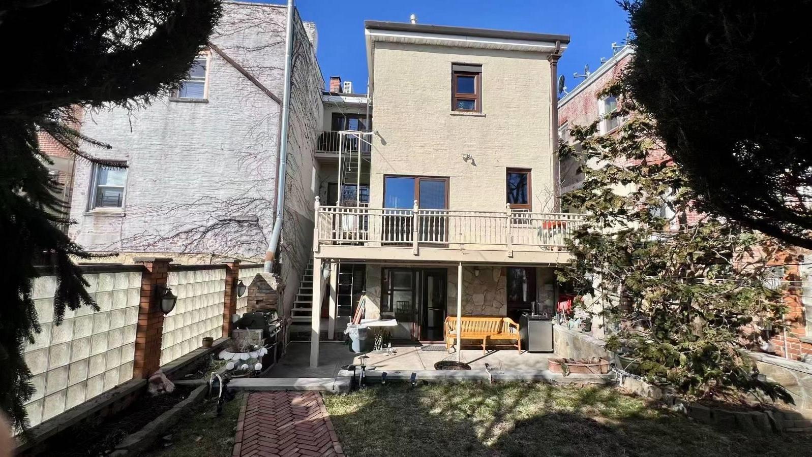 Single Family 58th  Queens, NY 11378, MLS-882422-9