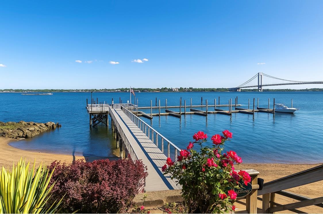 Condo in New York - Schurz  Bronx, NY 10465