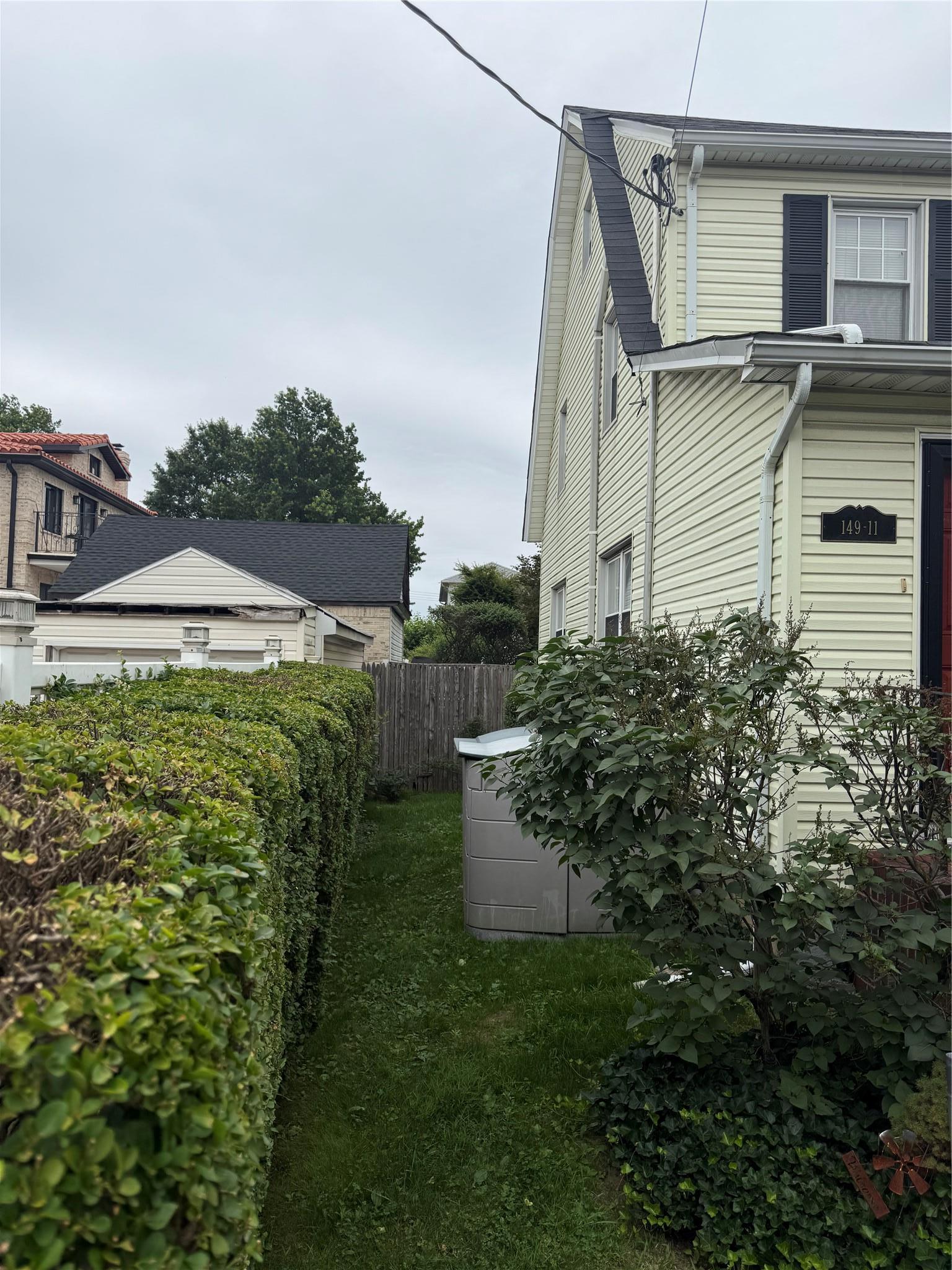 Single Family 19  Queens, NY 11357, MLS-882444-6