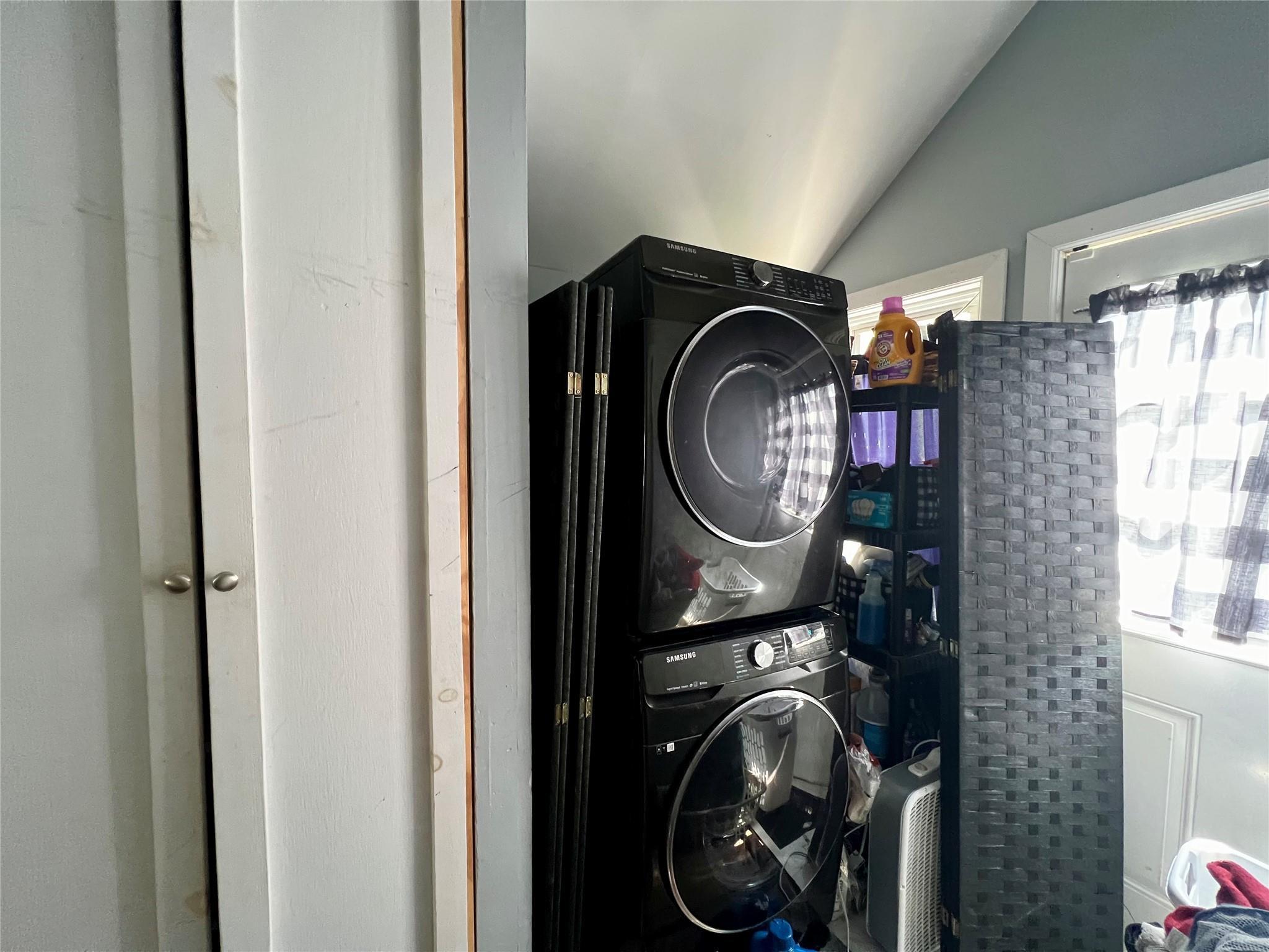 Single Family Daisy  Suffolk County, NY 11951, MLS-882447-8