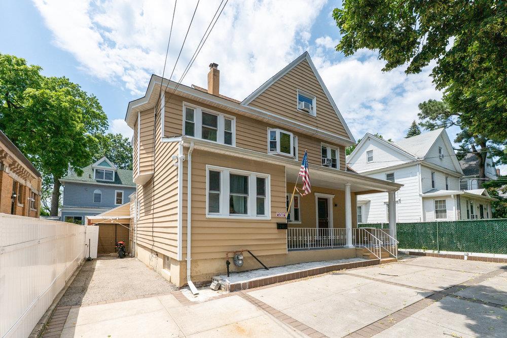 Single Family College Point Blvd  Queens, NY 11356, MLS-882454-2