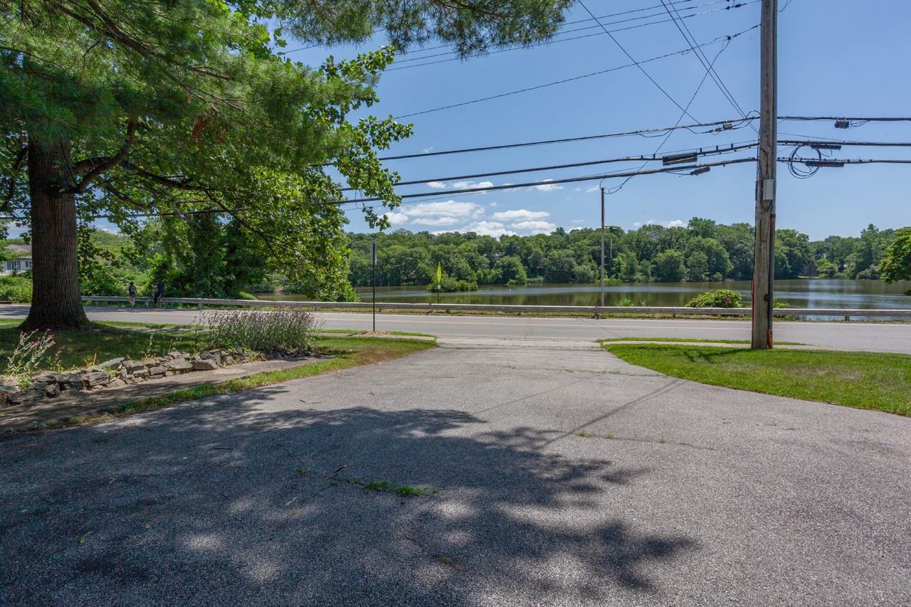 Single Family Westchester  Westchester County, NY 10511, MLS-882474-32