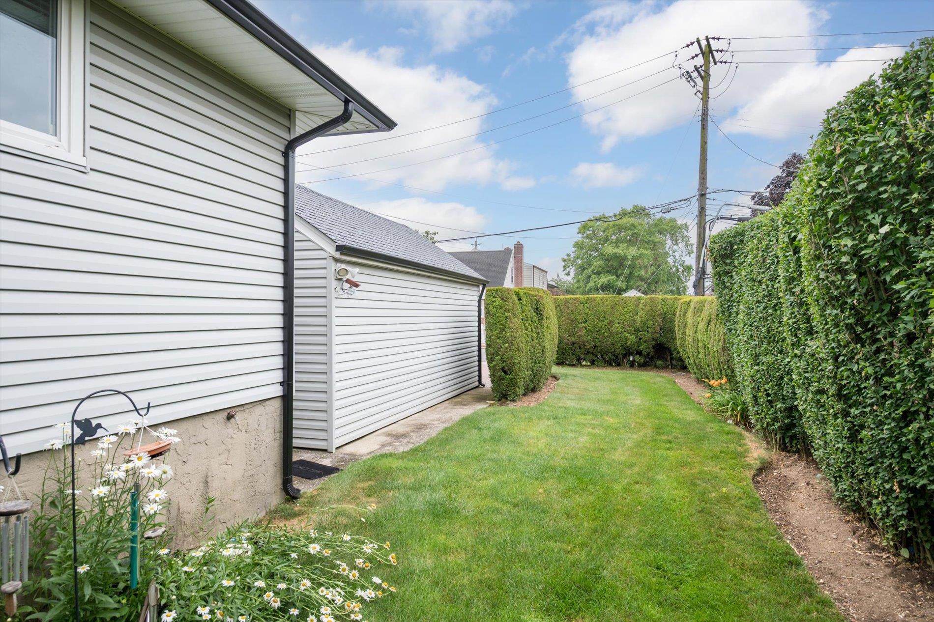 Single Family New Hyde Park  Nassau County, NY 11040, MLS-882476-26