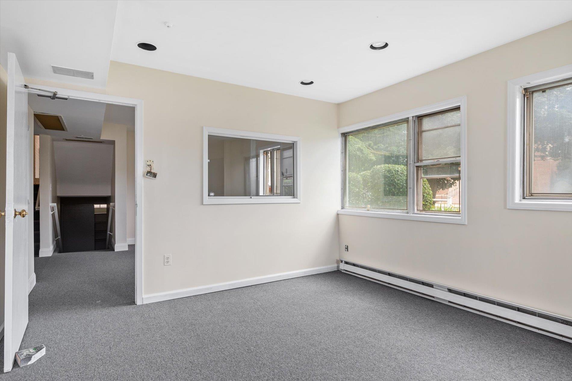 Single Family New Hyde Park  Nassau County, NY 11040, MLS-882476-5