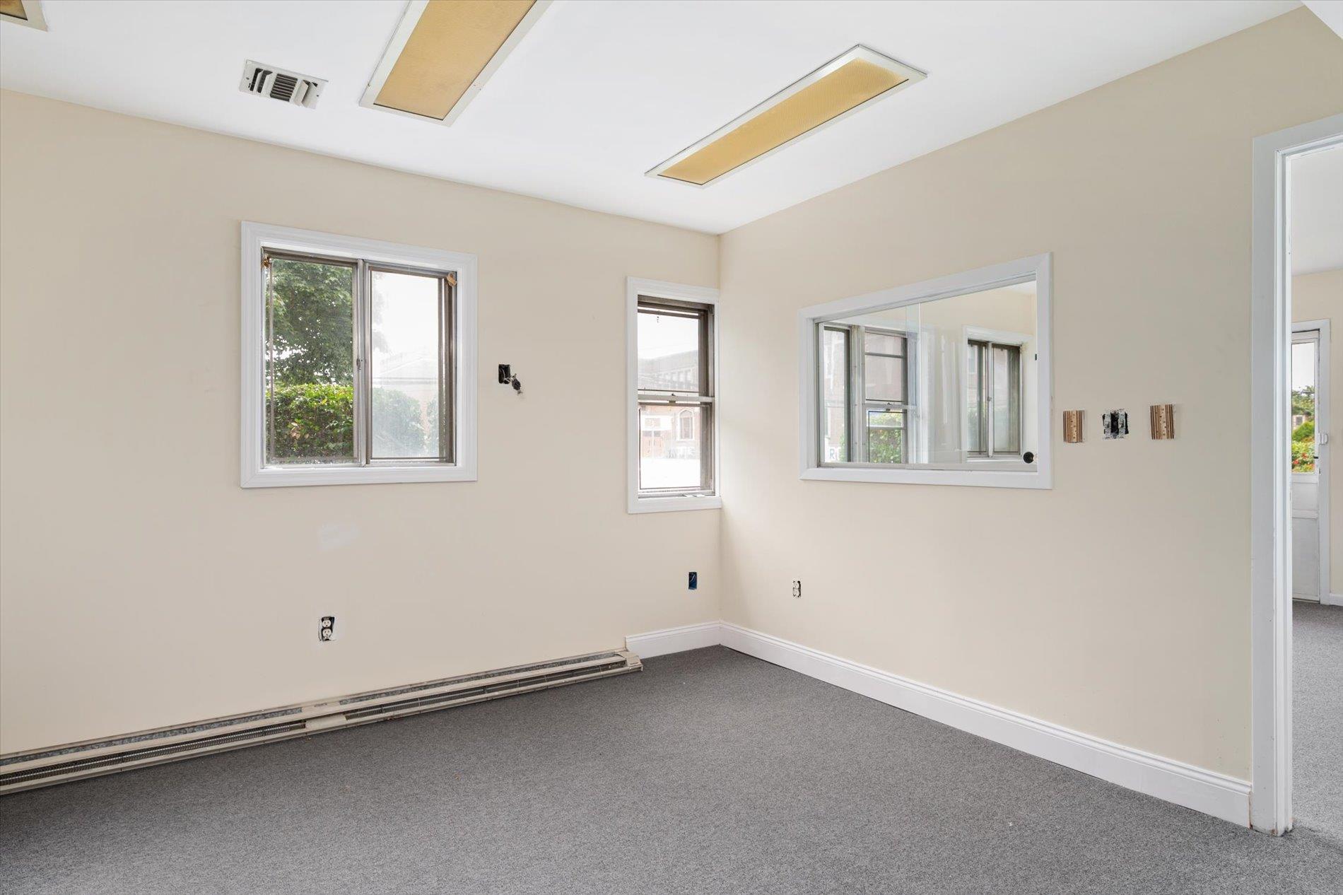 Single Family New Hyde Park  Nassau County, NY 11040, MLS-882476-7