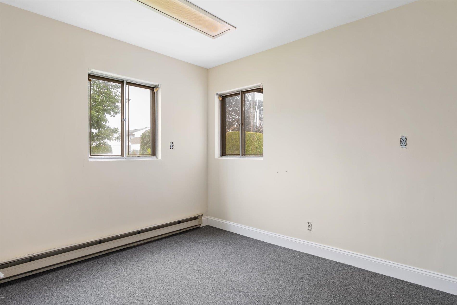 Single Family New Hyde Park  Nassau County, NY 11040, MLS-882476-8