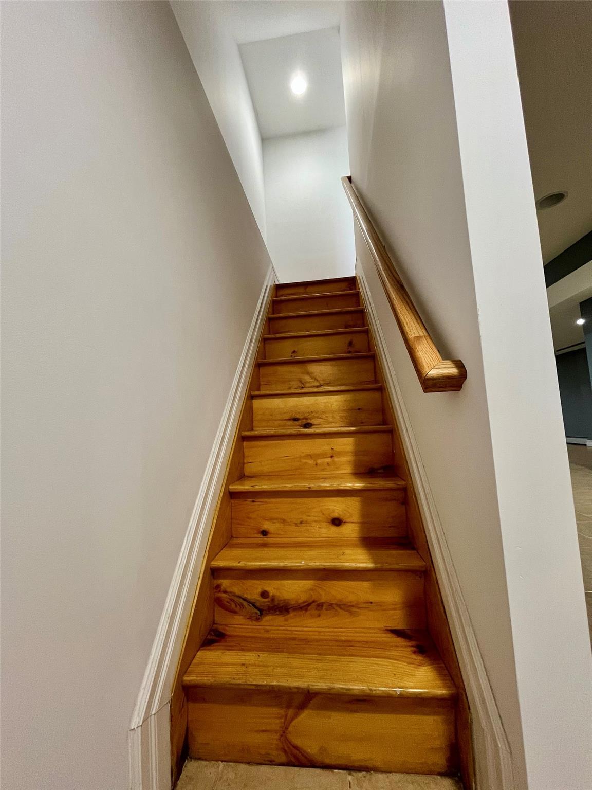 Single Family Hollywood  Bronx, NY 10465, MLS-882498-10