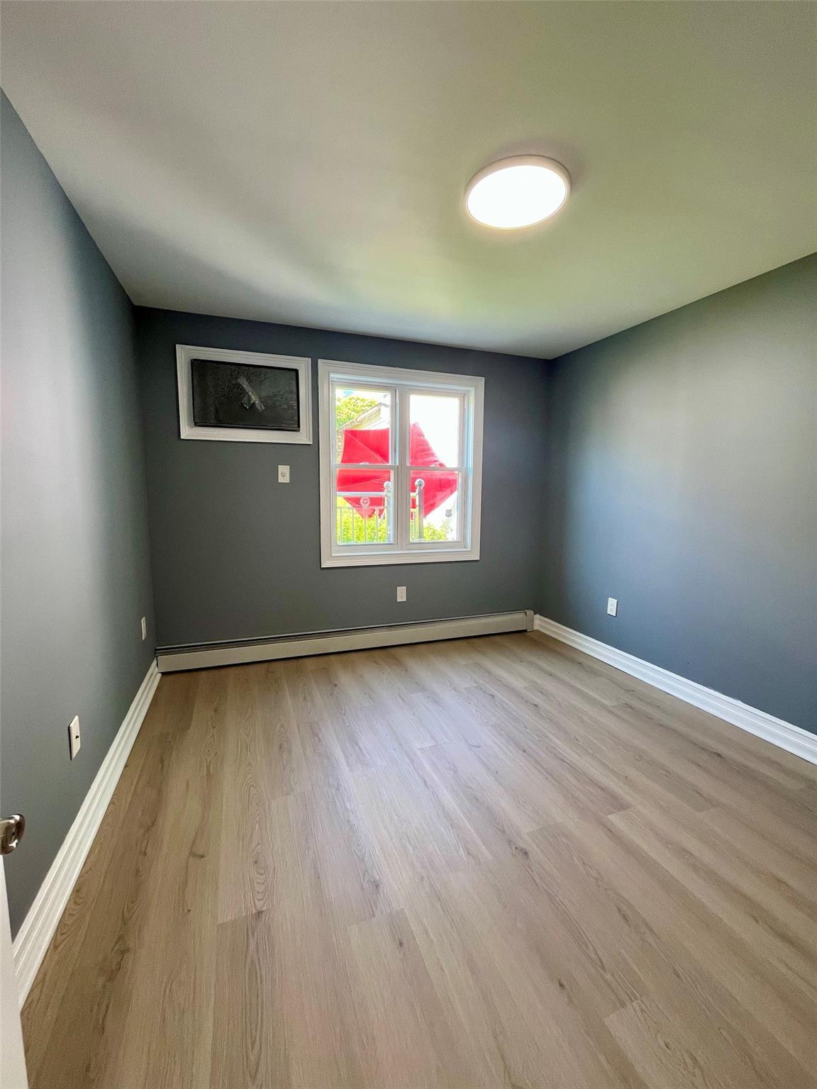 Single Family Hollywood  Bronx, NY 10465, MLS-882498-12