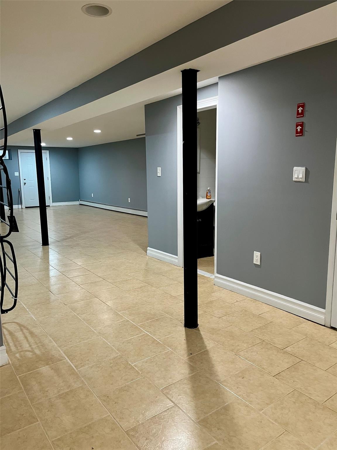 Single Family Hollywood  Bronx, NY 10465, MLS-882498-20