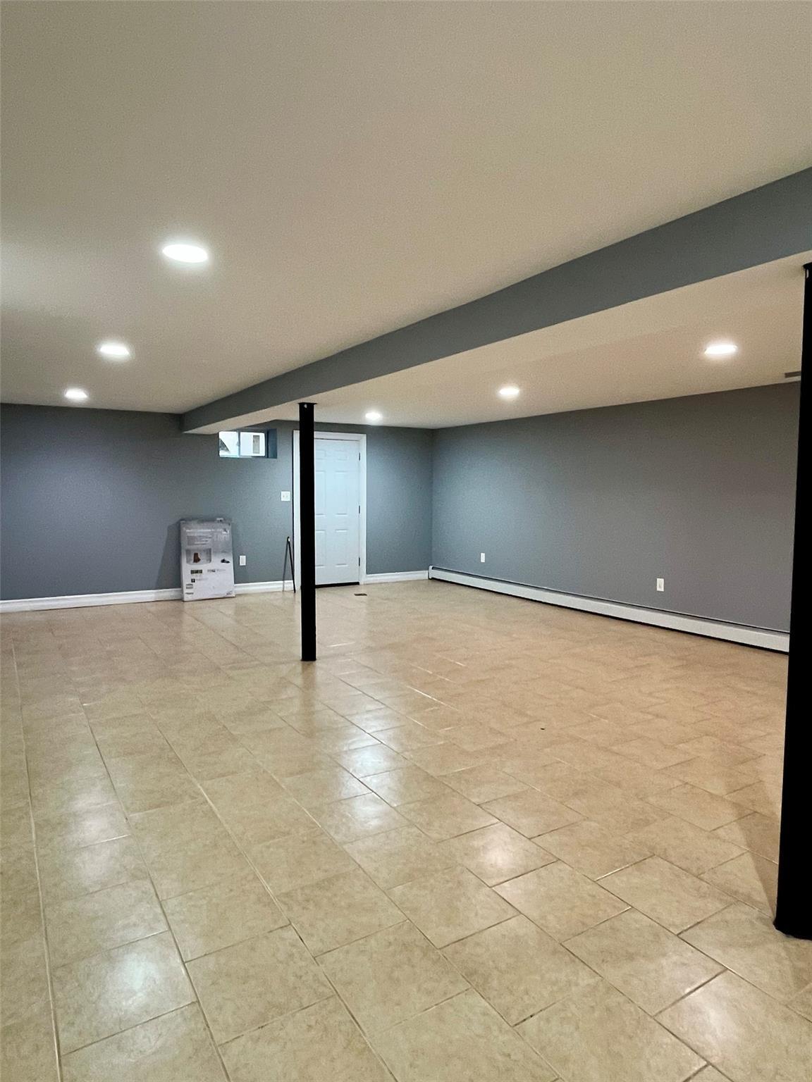 Single Family Hollywood  Bronx, NY 10465, MLS-882498-24