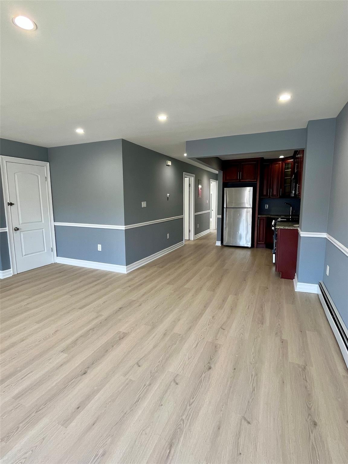Single Family Hollywood  Bronx, NY 10465, MLS-882498-6