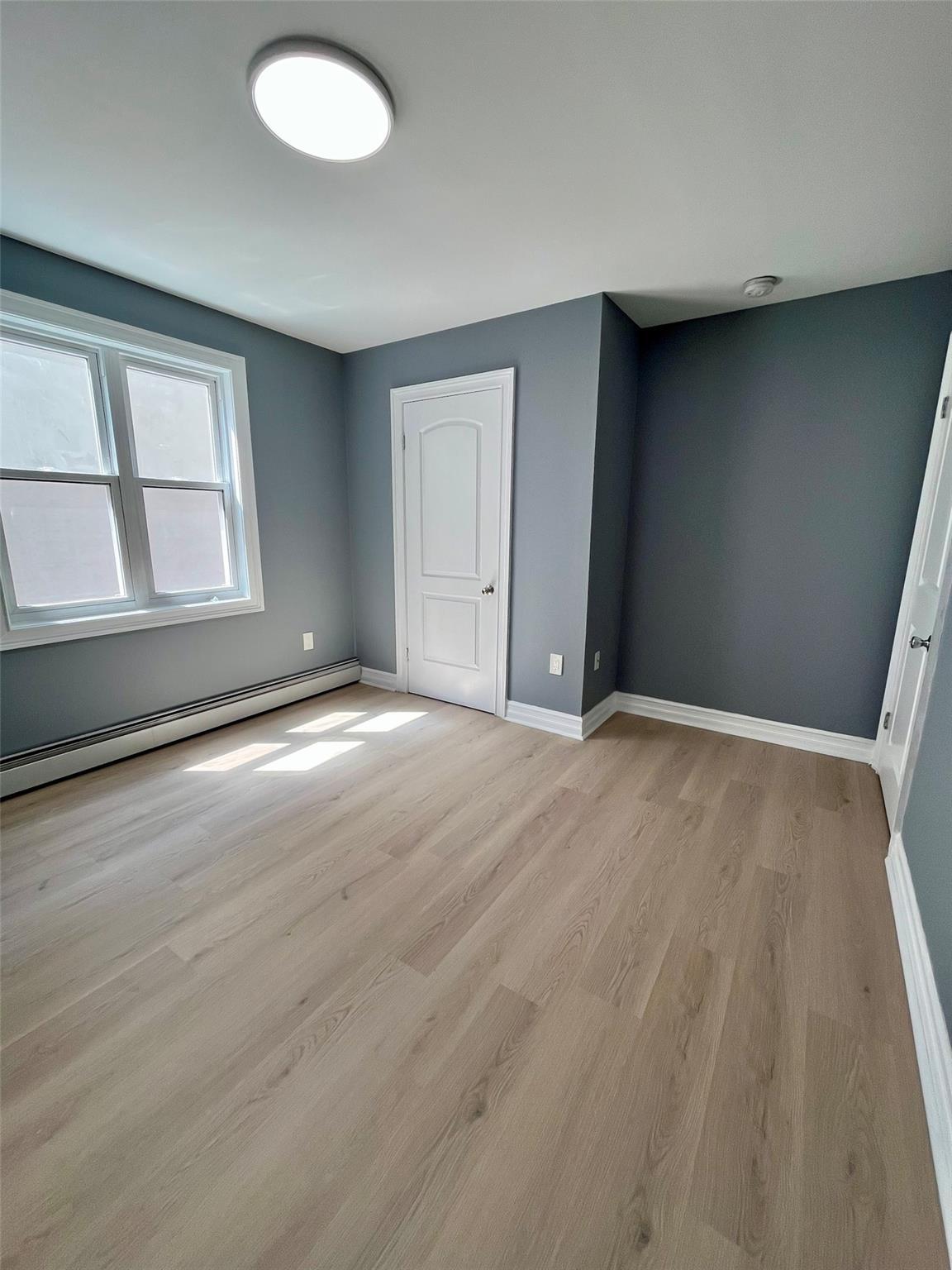Single Family Hollywood  Bronx, NY 10465, MLS-882498-8