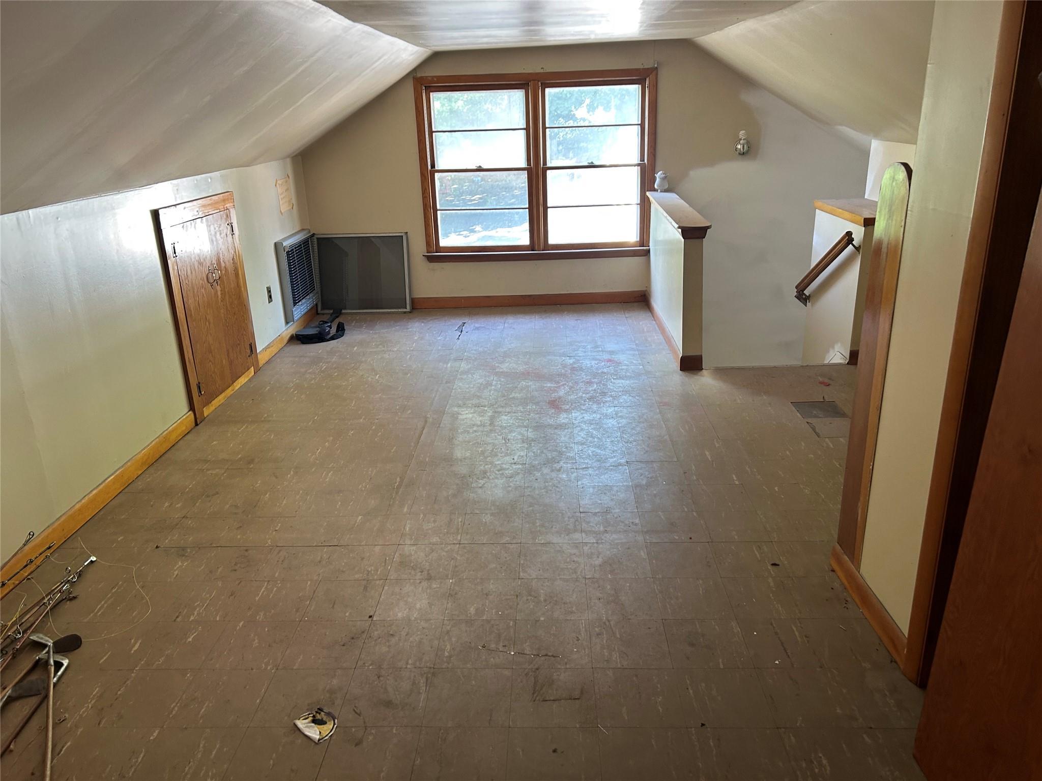 Single Family Main  Suffolk County, NY 11754, MLS-882519-20