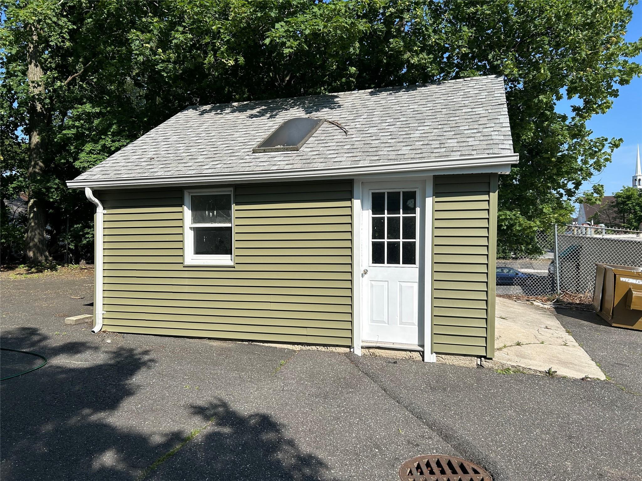 Single Family Main  Suffolk County, NY 11754, MLS-882519-26