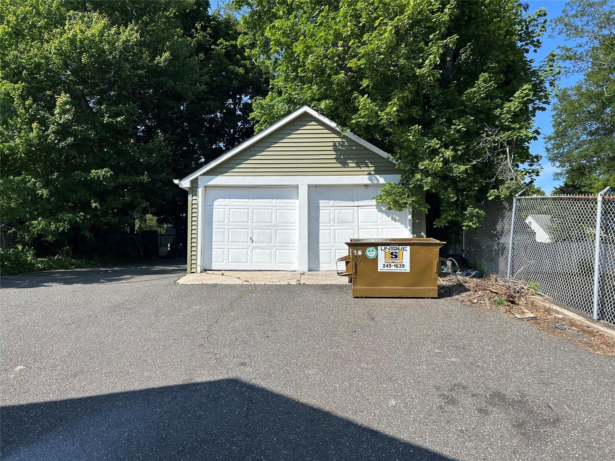 Single Family Main  Suffolk County, NY 11754, MLS-882519-3