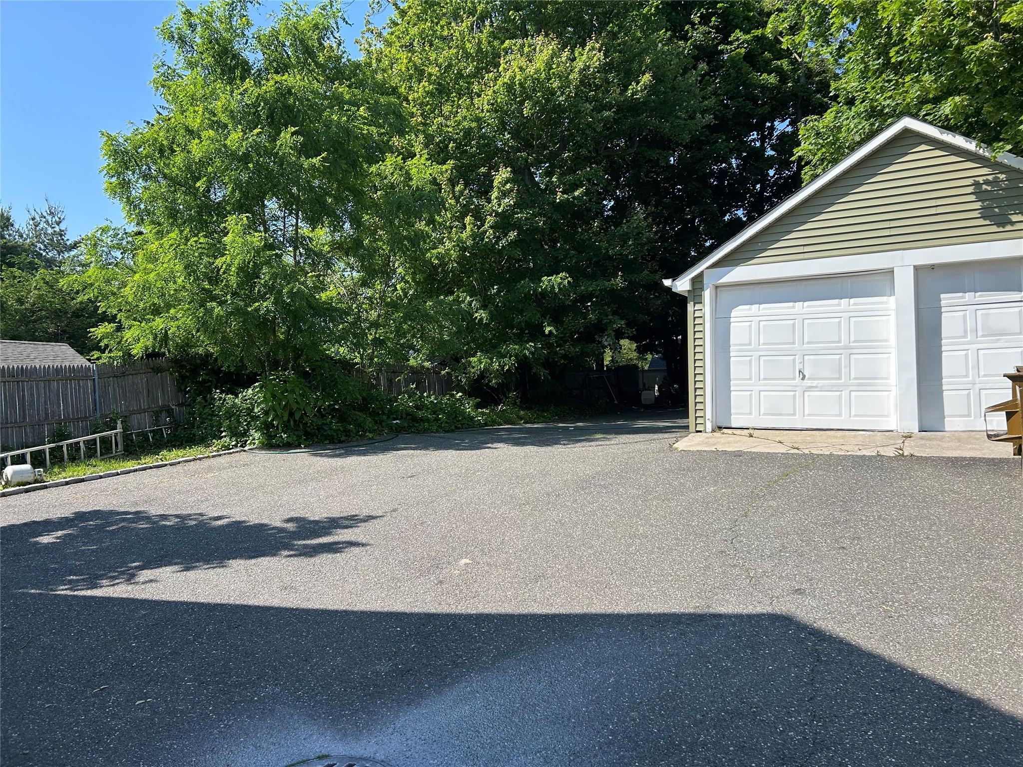 Single Family Main  Suffolk County, NY 11754, MLS-882519-4