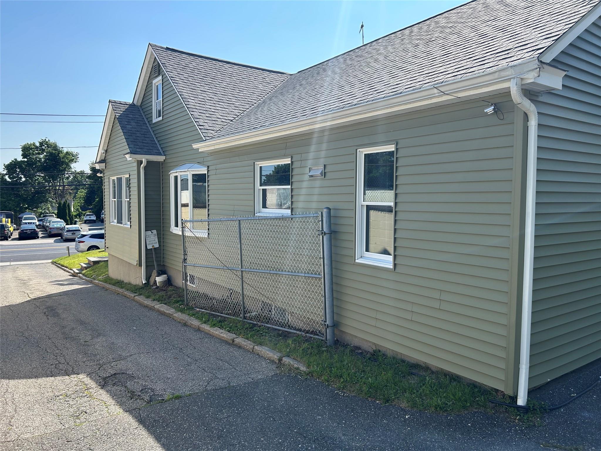 Single Family Main  Suffolk County, NY 11754, MLS-882519-5