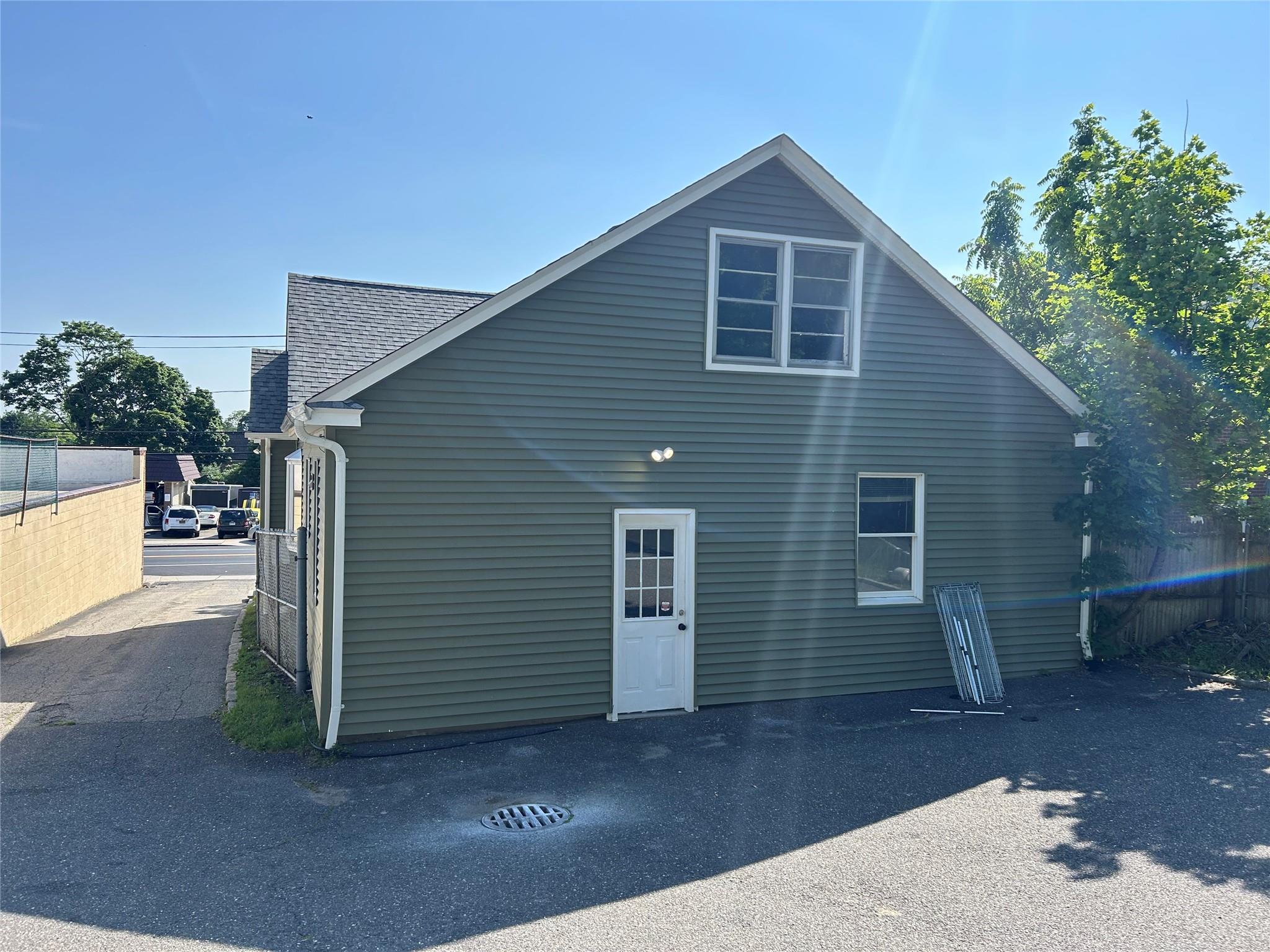 Single Family Main  Suffolk County, NY 11754, MLS-882519-6