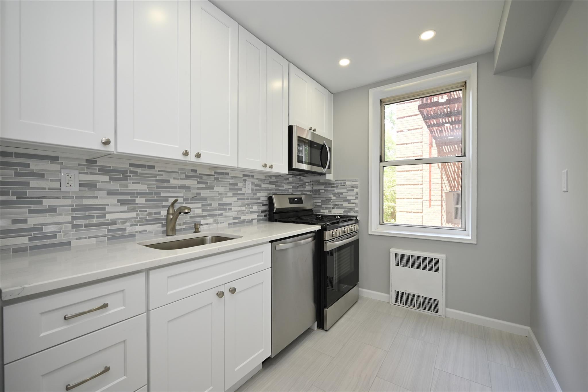 Coop Union  Queens, NY 11354, MLS-882534-16
