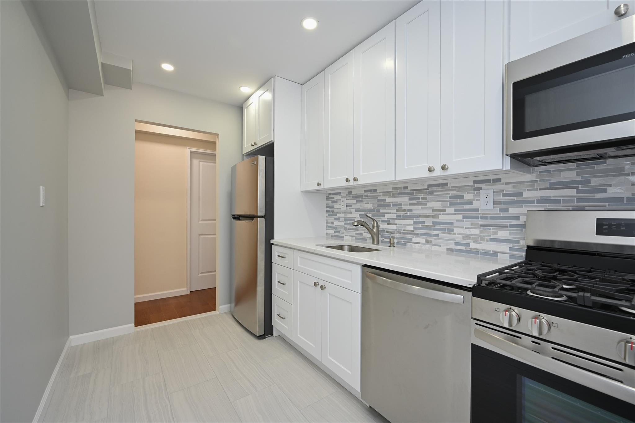 Coop Union  Queens, NY 11354, MLS-882534-17