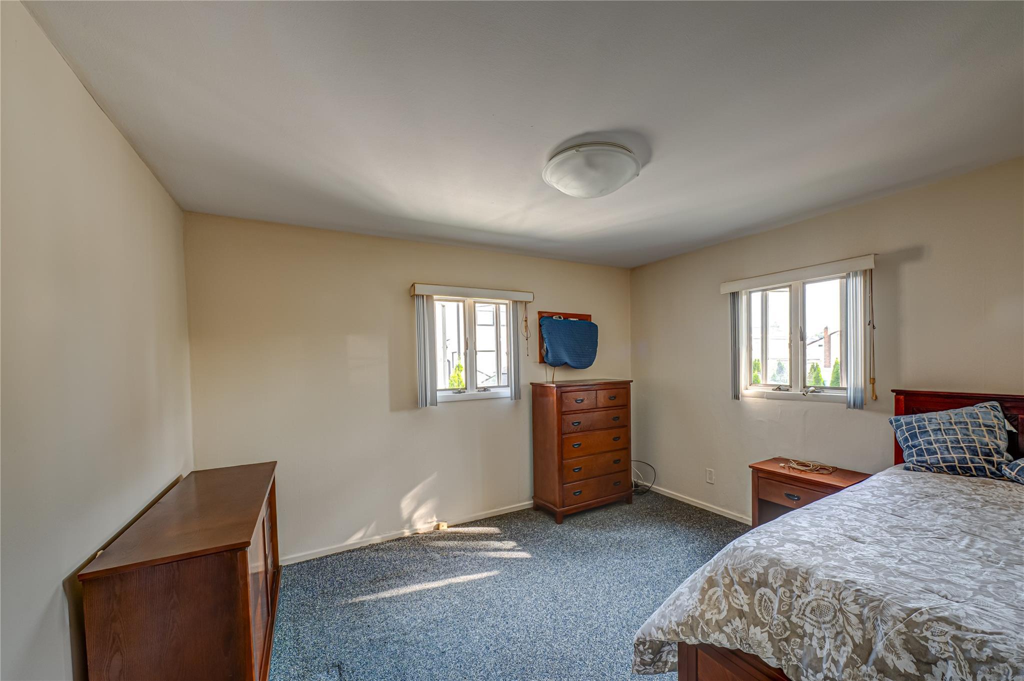 Single Family Niagara  Suffolk County, NY 11757, MLS-882535-10