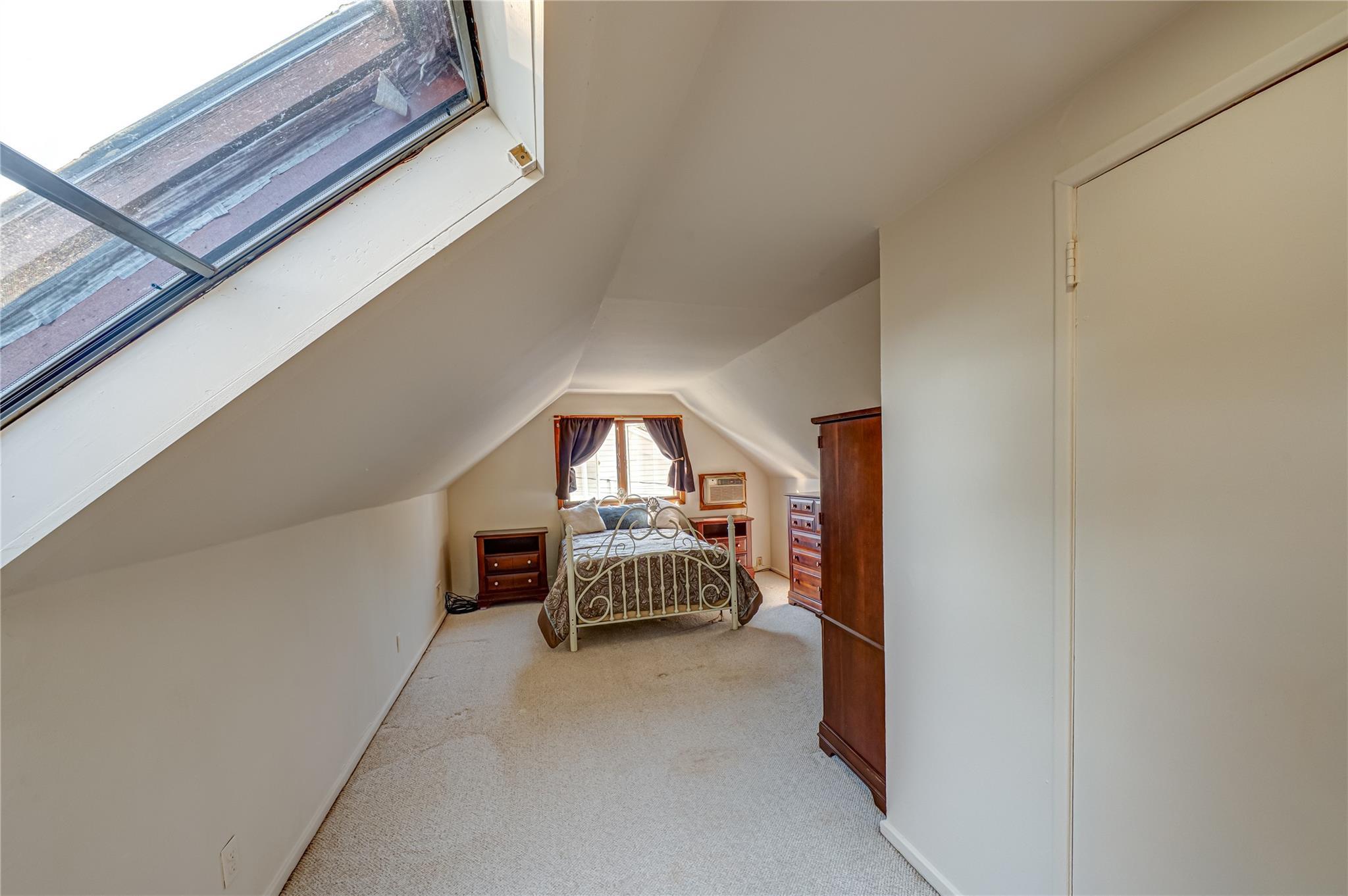 Single Family Niagara  Suffolk County, NY 11757, MLS-882535-11
