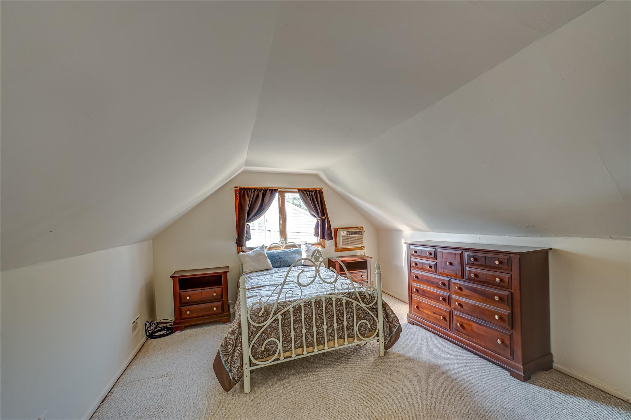 Single Family Niagara  Suffolk County, NY 11757, MLS-882535-12